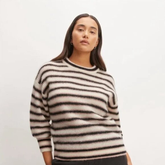Everlane Sweaters - Everlane Cocoon Sweater in Alpaca - Creme Brulee